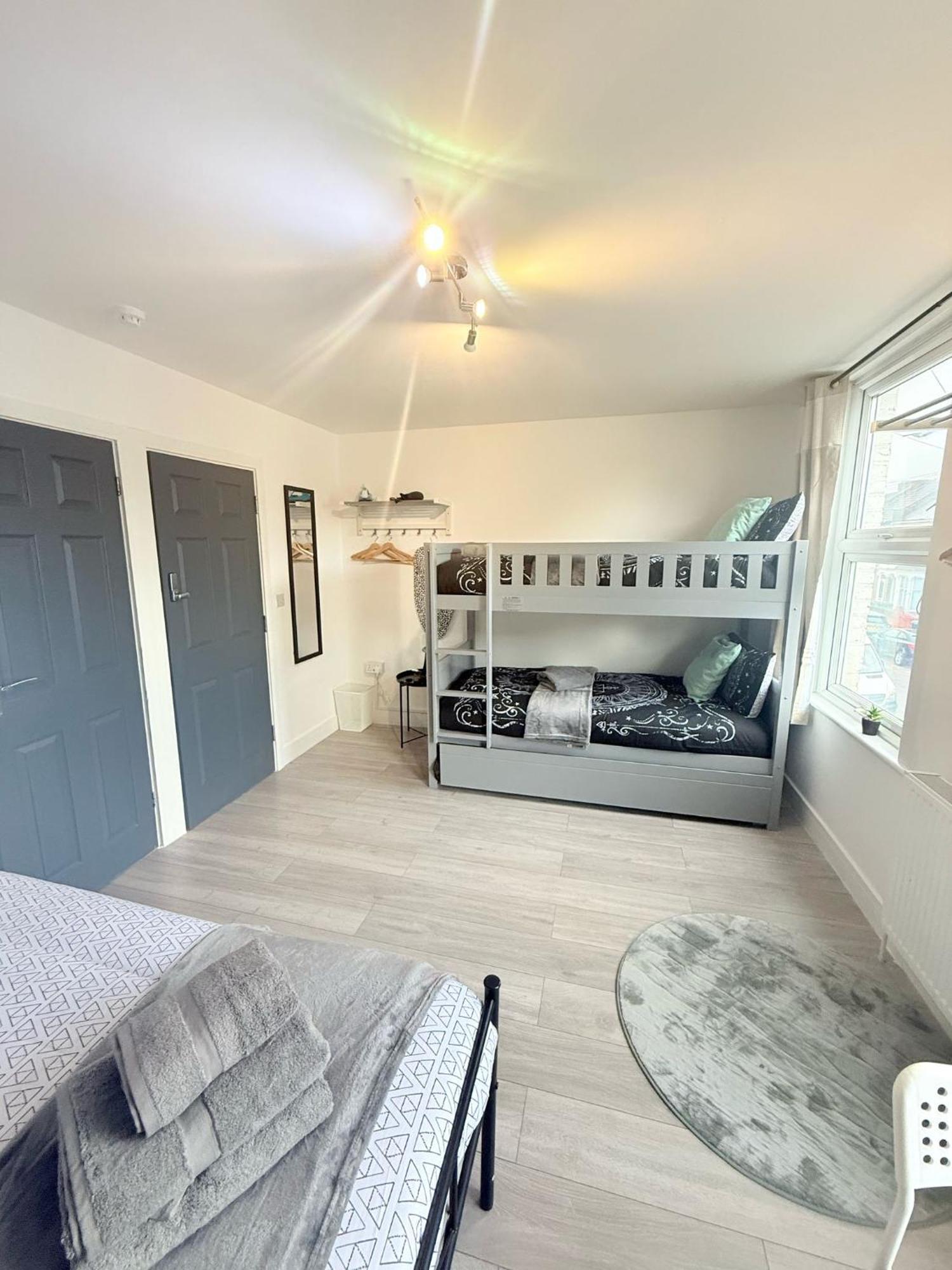 Tottenham En Suites Guest Rooms Londen Buitenkant foto